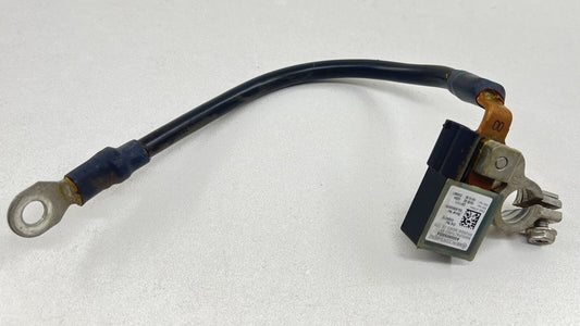 A 000 905 00 54 0054 / A0009050054 / 0009050054 12-18 MERCEDES BENZ CLS550 NEGATIVE GROUND BATTERY TERMINAL END LINK WIR