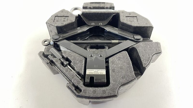 97035FJ050 18-23 SUBARU CROSSTREK EMERGENCY SPARE TIRE SCISSOR JACK TOOL KIT 97035FJ050 OEM