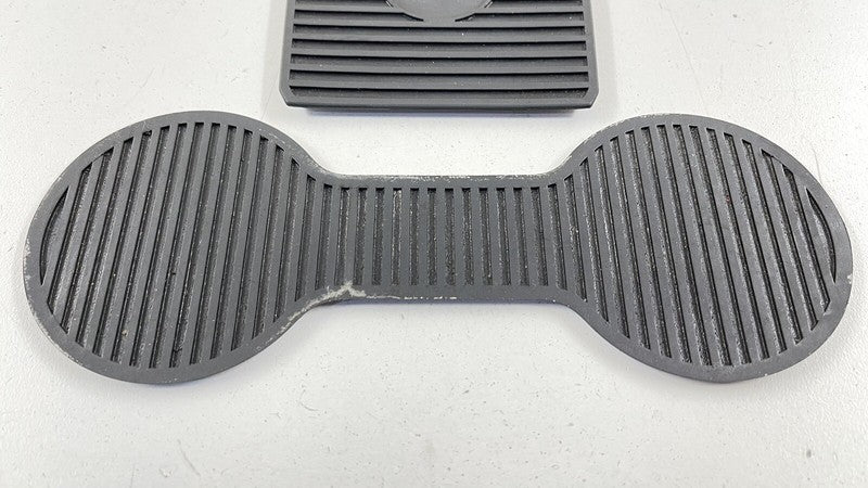 11N2280CP 15-17 MCLAREN 650S CENTER CONSOLE CUPHOLDER COIN STORAGE RUBBER MAT INSERT OEM