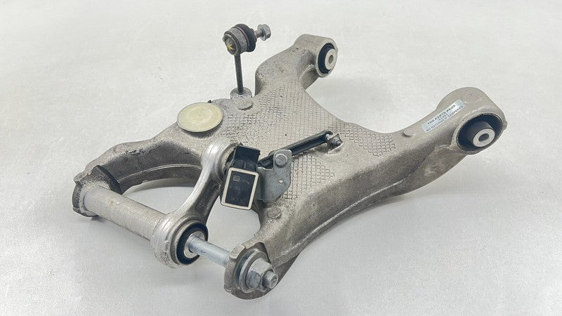 6 755 990 / 6755990 06-10 BMW M6 E63 E64 RIGHT REAR SPINDLE KNUCKLE HUB BEARING WITH CONTROL ARM OEM