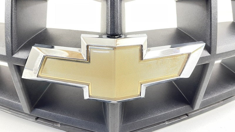 92242526 10-13 CHEVROLET CAMARO SS FRONT BUMPER UPPER GRILLE GRILL TRIM 20955389 OEM