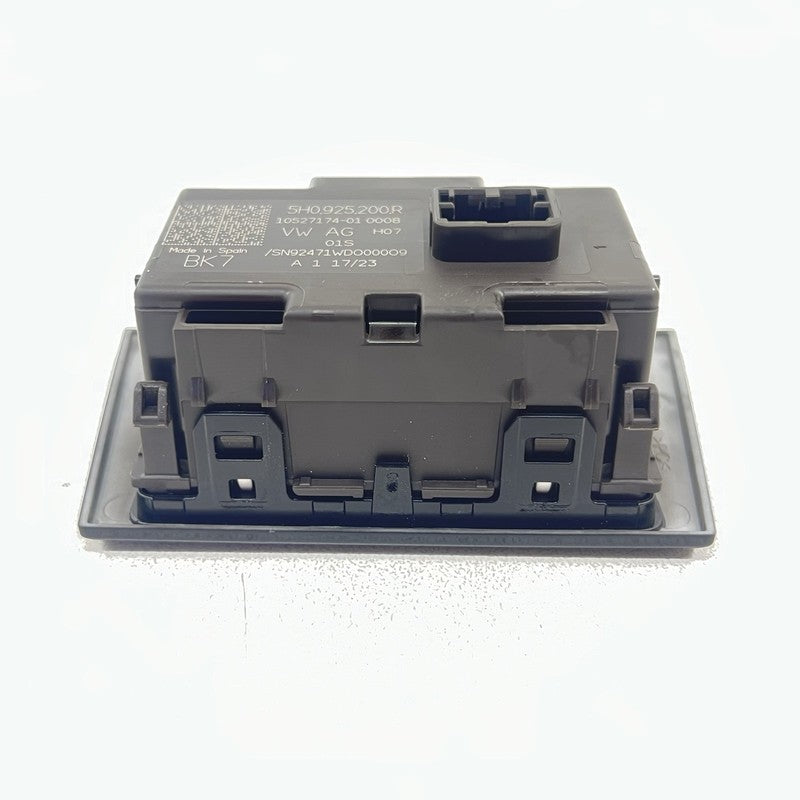 5H0-925-200R / 5H0.925.200R / 5H0 925 200R / 5H0925200R 22-25 VOLKSWAGEN GOLF R HAZARD WARNING CONTROL SWITCH BUTTON 5H0