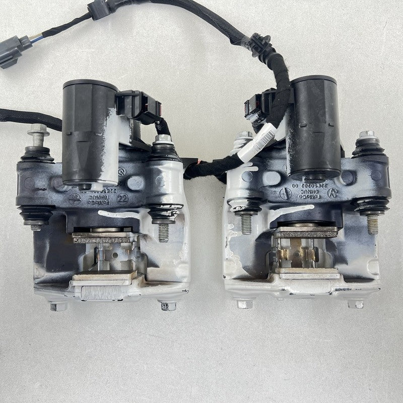 PR3C-2D366-AB / PR3C 2D366 AB / PR3C2D366AB 24-25 FORD MUSTANG GT DARK HORSE REAR PARKING PARK DRIFT BRAKE CALIPER PAIR 