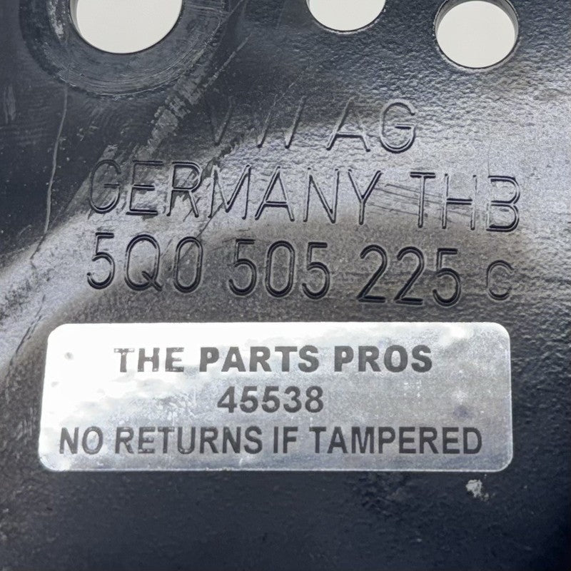 5WA-407-621 / 5WA 407 621 / 5WA407621 22-25 VOLKSWAGEN GOLF R MK8 LEFT REAR SPINDLE KNUCKLE HUB W/ CONTROL ARM SET OEM