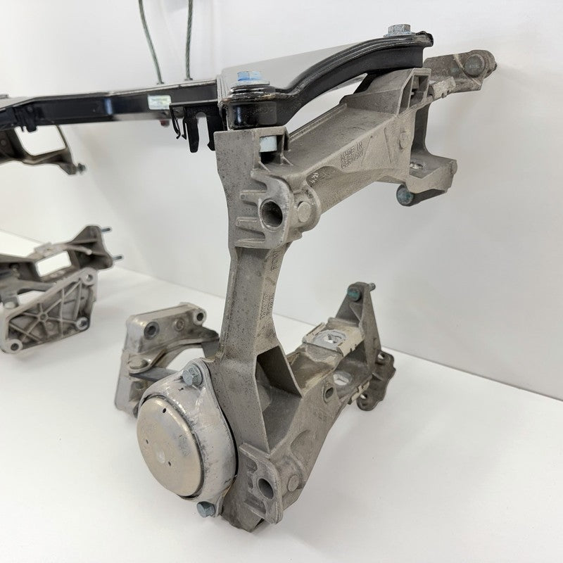 986 331 071 10 / 98633107110 05-12 Porsche Boxster Cayman 987 Rear Subframe Support Mount Bracket Set OEM