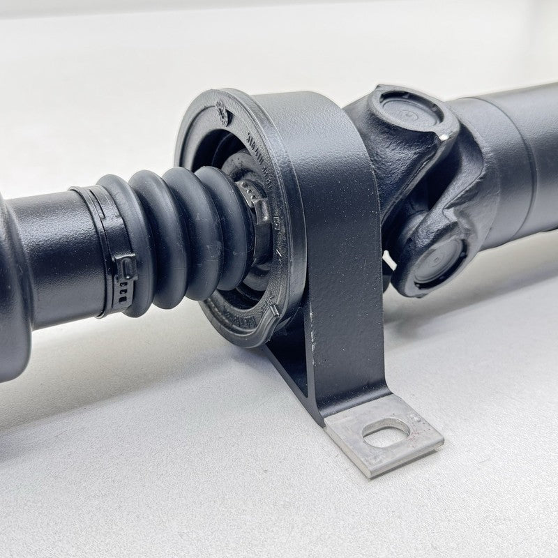 8551 4210 / 85514210 22-25 CADILLAC CT5 V BLACKWING DRIVESHAFT DRIVE SHAFT PROPELLER LINE CARRIER OEM