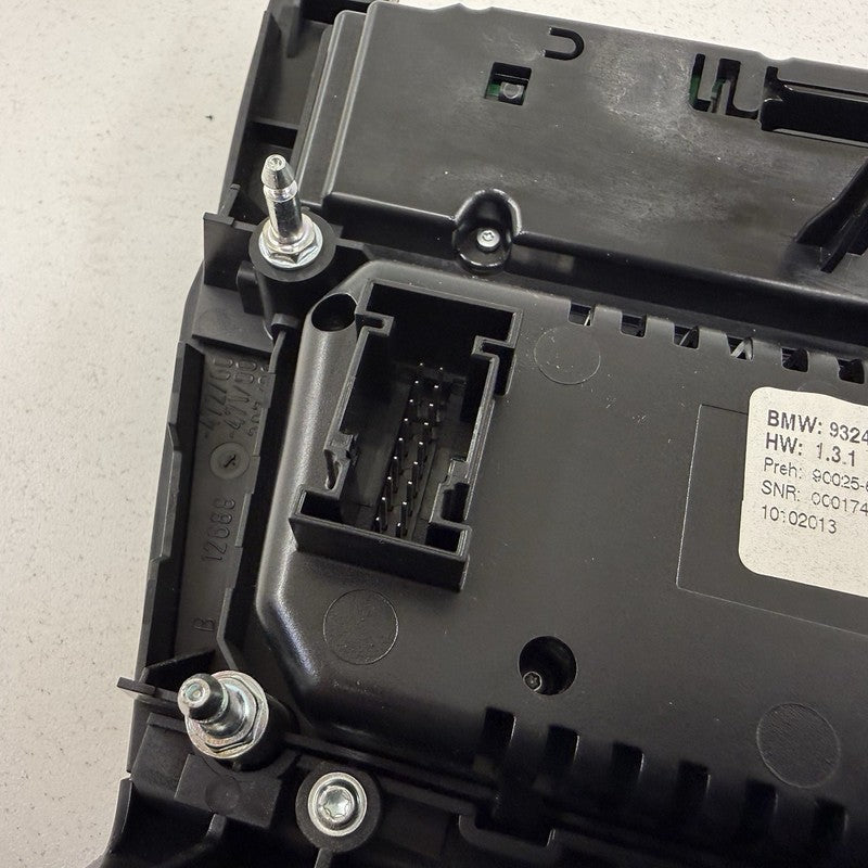 9 324 325 / 9324325 BMW M5 528 535 550 F10 Dual AC Climate Control Panel Radio Media Buttons OEM