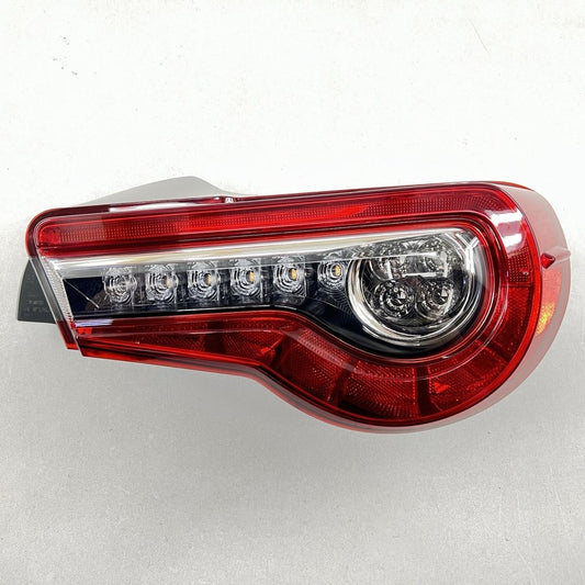  17-20 SUBARU BRZ PASSENGER RIGHT REAR TAILLIGHT TAIL LIGHT LAMP OEM