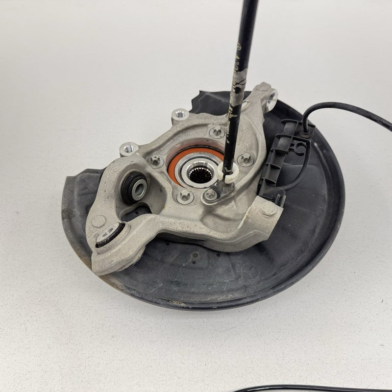 08-14 Mercedes W204 C250 Driver Left Rear Spindle Knuckle Hub Wheel Be
