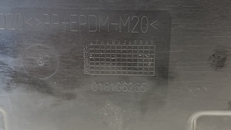 8452 0772 / 84520772 22-26 CADILLAC CT5 V BLACKWING RADIATOR CONDENSER FAN ASSEMBLY OEM