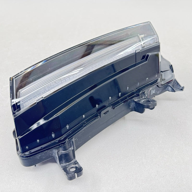 84761120 22-24 CADILLAC CT5 V BLACKWING RIGHT DAY TIME RUNNING LIGHT FOGLIGHT LAMP OEM