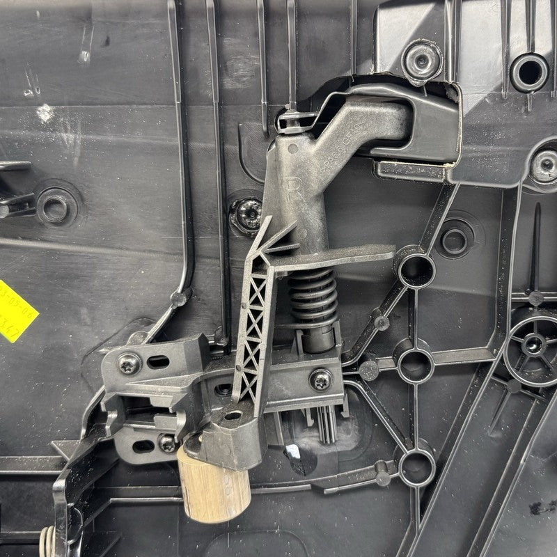 987.555.102 / 987 555 102 / 987555102 05-12 Porsche Boxster Cayman 987 Right Interior Door Panel Cover Trim OEM