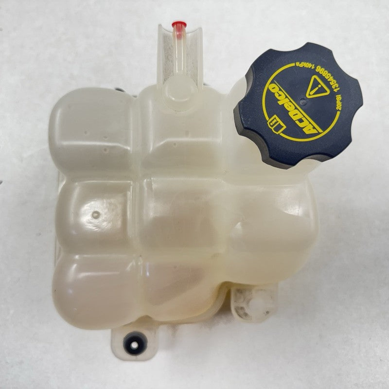 8493 6076 / 84936076 22-25 Cadillac CT4 CT5 V Blackwing Coolant Reservoir Overflow Expansion Tank OEM