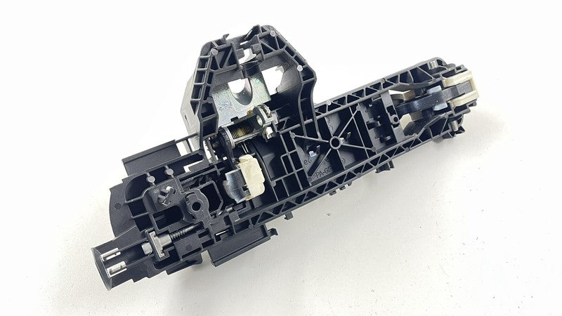 2047601634 / A2047601634 / A 204 760 16 34 1634 08-14 MERCEDES W204 W212 C E CLASS RIGHT FRONT OR REAR DOOR HANDLE WHITE