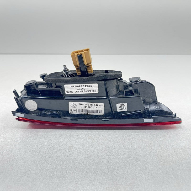 5H0.945.093.D / 5H0-945-093-D / 5H0 945 093 D / 5H0945093D 22-24 VOLKSWAGEN GOLF R MK8 DRIVER LEFT REAR INNER TAILLIGHT 