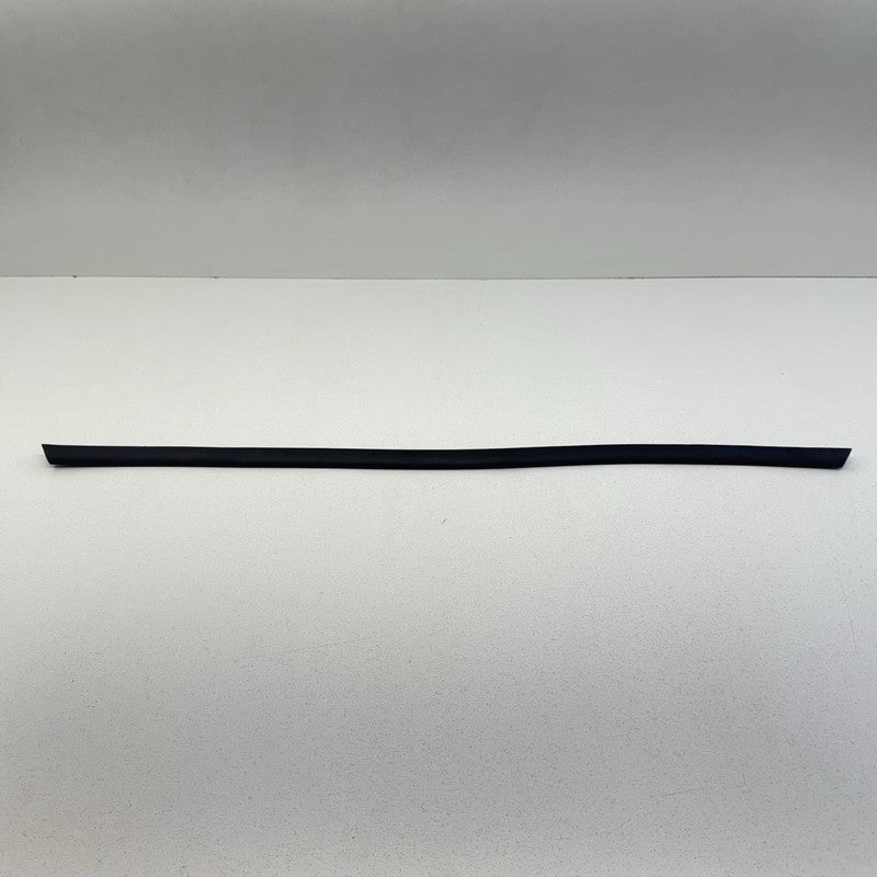 16-24 Chevrolet Camaro Side skirt Weather Strip Seal Left Or Right 840