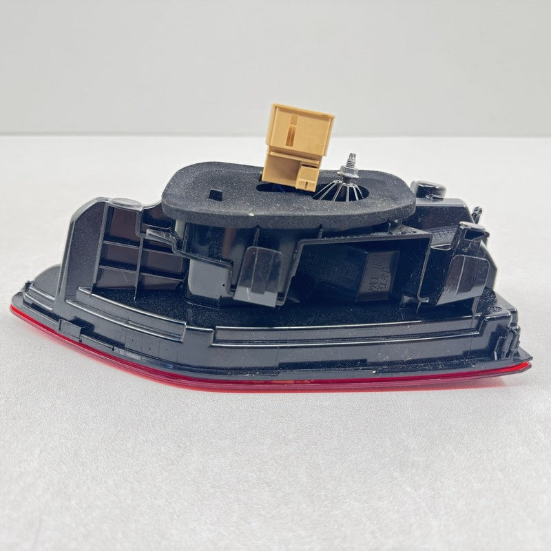 5H0.945.093.D / 5H0-945-093-D / 5H0 945 093 D / 5H0945093D 22-24 VOLKSWAGEN GOLF R MK8 DRIVER LEFT REAR INNER TAILLIGHT 