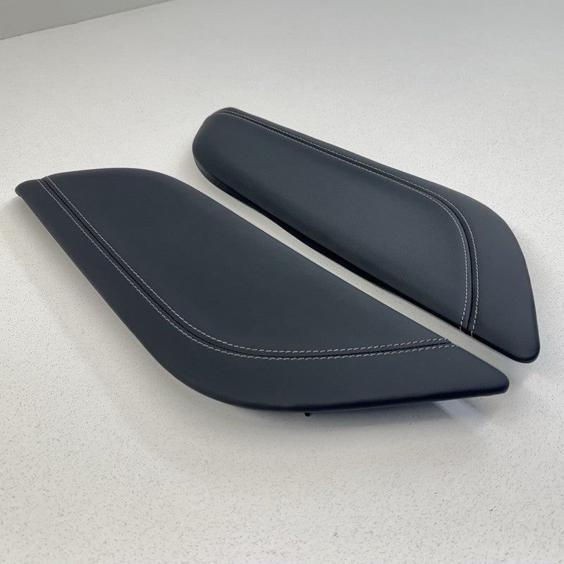 PR3B C045B44 DD37MC / PR3BC045B44DD37MC 24-26 Ford Mustang Performance Pack Center Console Panel Cover W/ Knee Pads OEM
