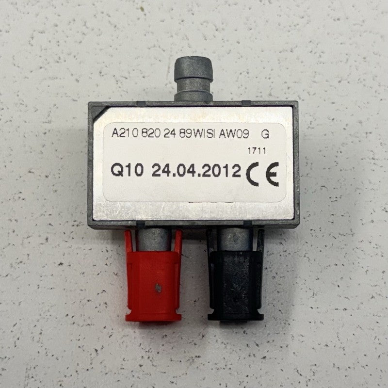 08-14 Mercedes W204 C250 Radio Antenna GPS Splitter Adapter 2108202489