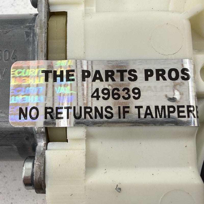 A2048200642 / 204 820 06 42 / 2048200642 08-14 Mercedes W204 C250 Passenger Right Rear Door Window Regulator Motor OEM