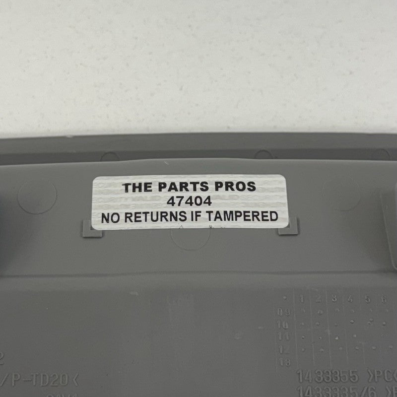 63650-48190 / 63650 48190 / 6365048190 08-13 Toyota Highlander Front Overhead Console Dome Reading Light Switch OEM