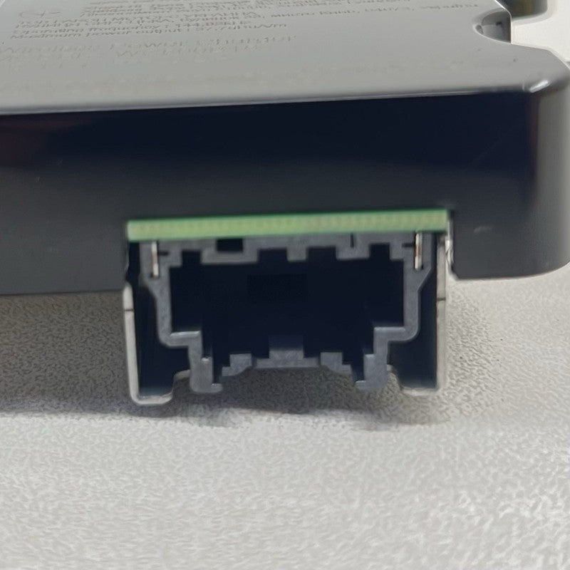 13556043 / 1355 6043 22-24 CADILLAC CT5 V BLACKWING CENTER CONSOLE WIRELESS PHONE CHARGER W/ PAD OEM