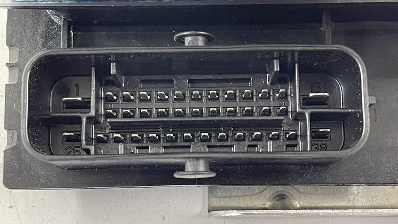 970.355.755.05 / 970 355 755 05 / 97035575505 10-13 PORSCHE PANAMERA ABS PUMP ANTI BRAKE LOCK PUMP MODULE 97035575505 OE