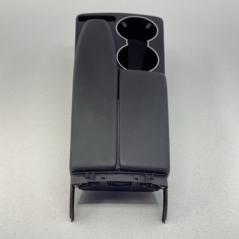 A2046801939 / 204 680 19 39 / 2046801939 08-14 Mercedes W204 C250 Center Console Armrest Arm Rest Leather Black OEM