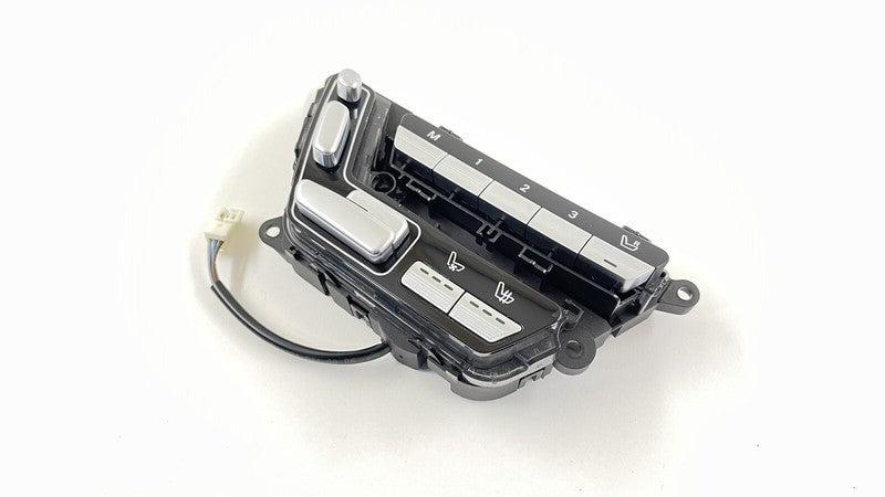 2218709258 / A2218709258 / A 221 870 92 58 07-13 MERCEDES BENZ S550 W221 LEFT FRONT SEAT CONTROL SWITCH 2218709258 OEM