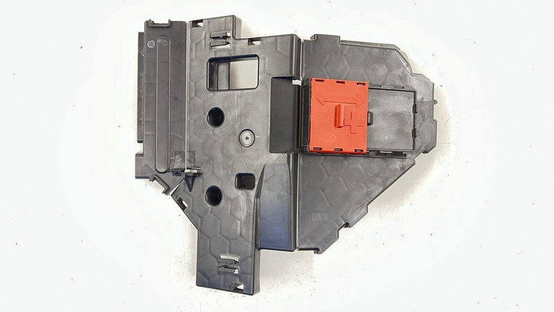 A 205 540 17 50 1750 / A2055401750 / 2055401750 15-21 MERCEDES-BENZ C63S W205 ENGINE BAY FUSE RELAY JUNCTION BOX OEM