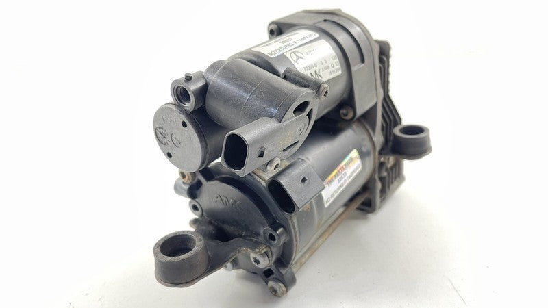 2213200704 / A2213200704 / A 221 320 07 04 0704 07-13 MERCEDES BENZ W221 S550 AIRMATIC AIR SUSPENSION COMPRESSOR PUMP OE