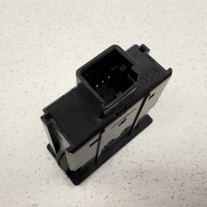 15-23 Dodge Charger Rear Center Console Dual USB Port Charge Port 6825