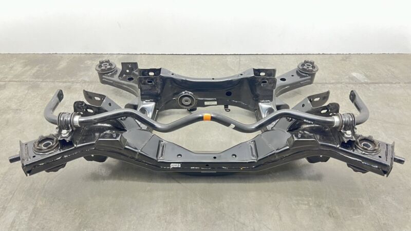  24-25 NISSAN Z NISMO REAR SUBFRAME CROSSMEMBER CRADLE WITH SWAY BAR OEM