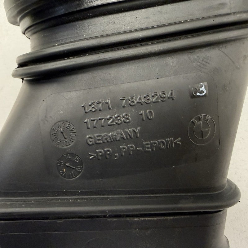 13717843289 BMW F06 F10 F12 F13 M5 M6 S63 Engine Air Filter Cleaner Intake Box Pair OEM