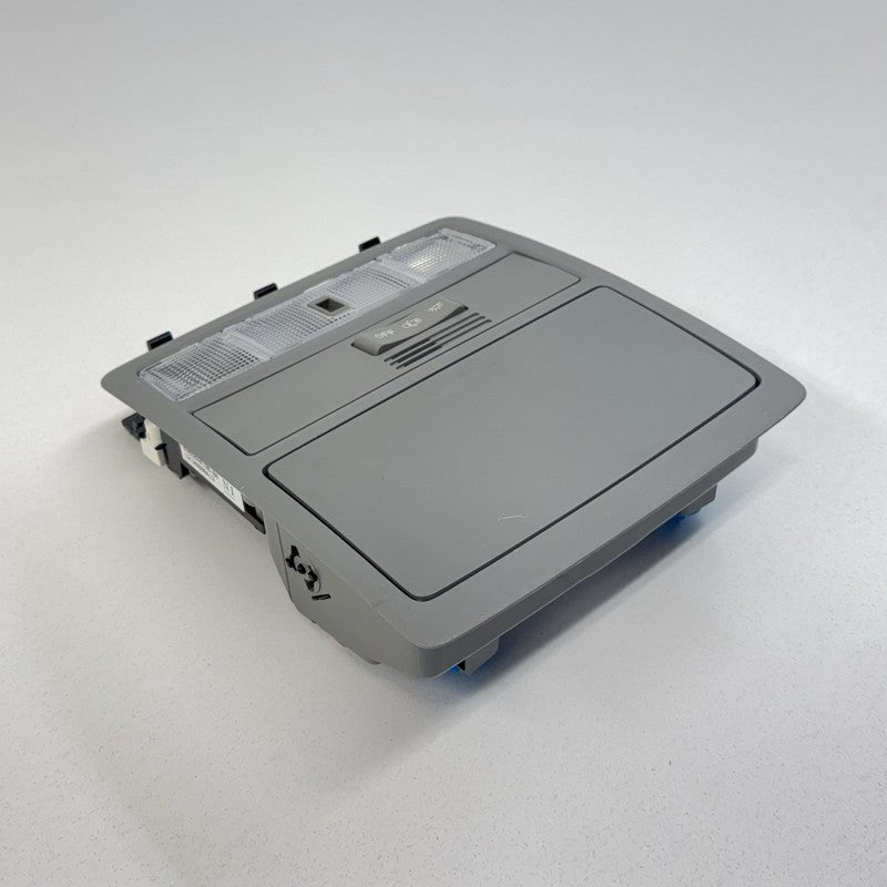 63650-48190 / 63650 48190 / 6365048190 08-13 Toyota Highlander Front Overhead Console Dome Reading Light Switch OEM