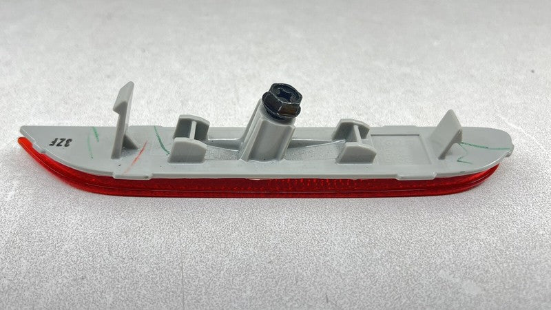 250-18165 / 250 18165 / 25018165 24-25 NISSAN Z NISMO DRIVER LEFT REAR BUMPER REFLECTOR SIDE MARKER 250-18165 OEM