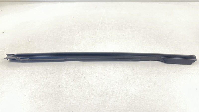 78872-6GP0A / 78872 6GP0A / 788726GP0A 24-25 NISSAN Z NISMO RIGHT REAR QUARTER PANEL C PILLAR FINISH MOLDING TRIM OEM