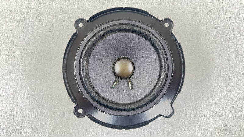84215523 / 8421 5523 16-24 CHEVROLET CAMARO ZL1 SS LEFT OR RIGHT REAR QUARTER PANEL BOSE SPEAKER OEM