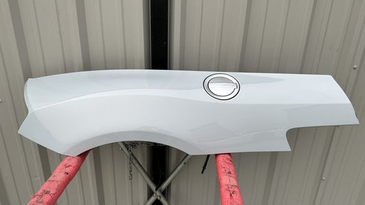 427 809 606 / 427809606 / 427.809.606 12-15 AUDI R8 SPYDER PASSENGER RIGHT REAR UPPER QUARTER PANEL ASSEMBLY WHITE OEM