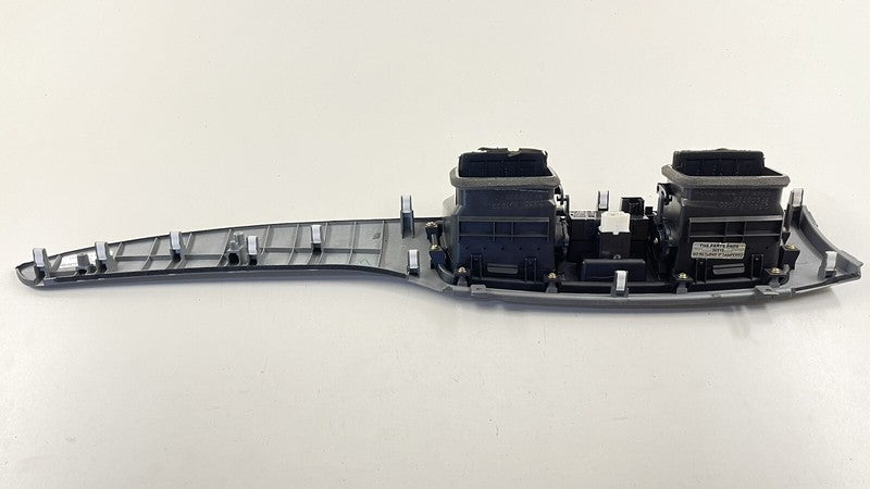 MR532228 03-06 MITSUBISHI EVOLUTION 8 9 CENTER DASH AIR VENT W/ CLOCK & HAZARD SWITCH OEM