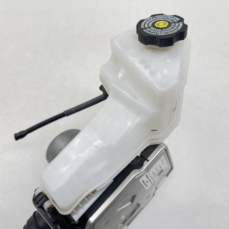 8654 1195 / 86541195 22-25 CADILLAC CT5 V BLACKWING MANUAL ABS PUMP ANTI BRAKE LOCK PUMP MODULE OEM