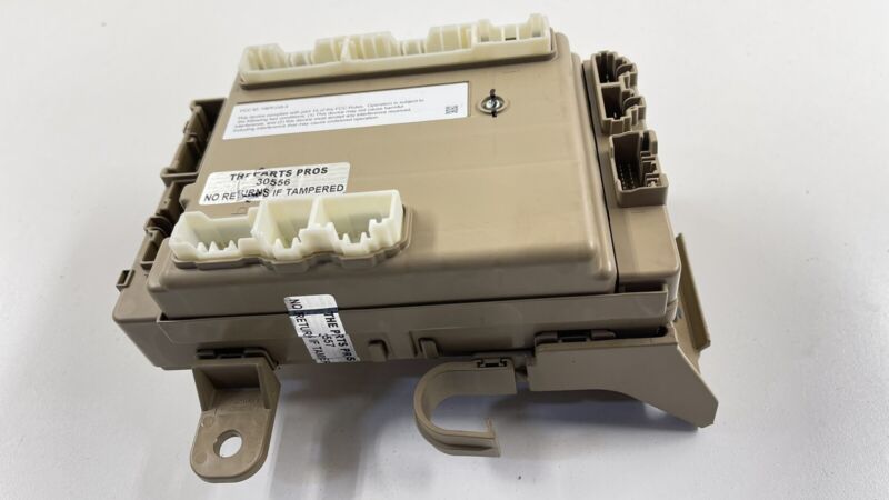 82201VC011 22-23 SUBARU WRX INTERIOR CABIN FUSE RELAY JUNCTION BOX 82201VC011 OEM
