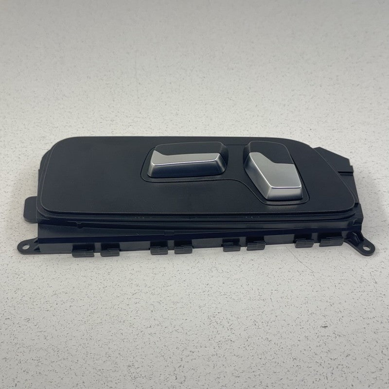 18-24 BMW G01 X3 Right Front Seat Adjustment Control Switch 9390106 OE