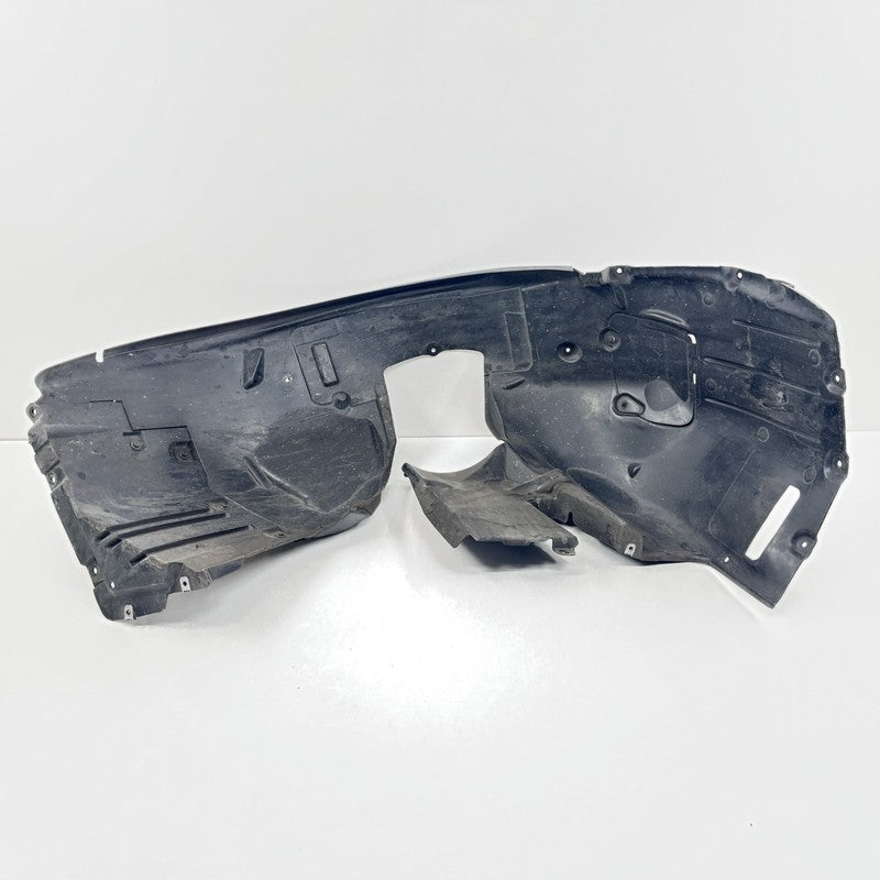 173 701 10 / 17370110 06-10 BMW M6 Right Front Fender Liner Wheel Arch Shield Splash Guard Trim OEM