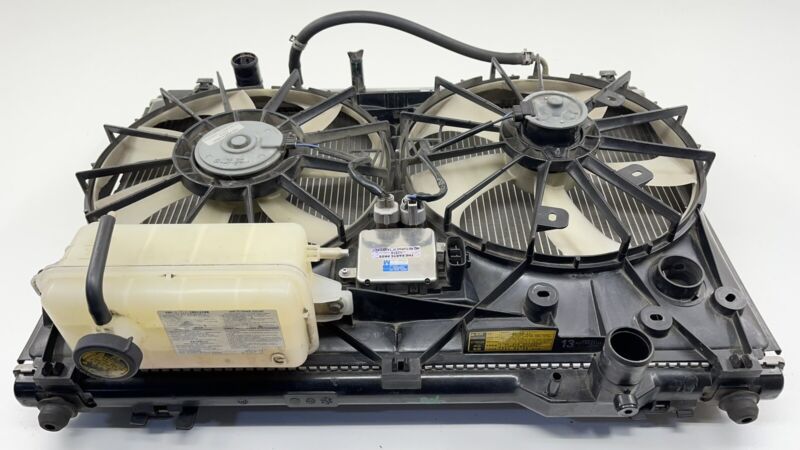 89257-30070 / 89257 30070 / 8925730070 07-12 LEXUS LS460 RADIATOR CONDENSER FAN ASSEMBLY OEM