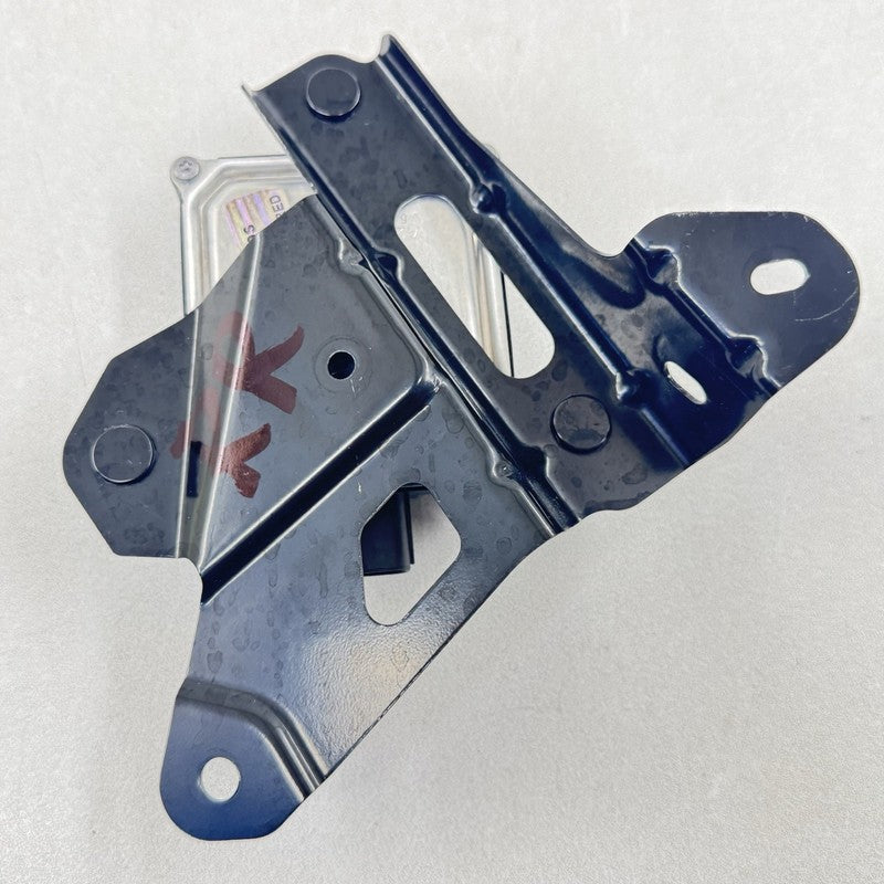 87611 CC001 / 87611CC001 22-25 TOYOTA GR86 RIGHT REAR BLIND SPOT SENSOR RADAR MONITOR 87611 CC001 OEM