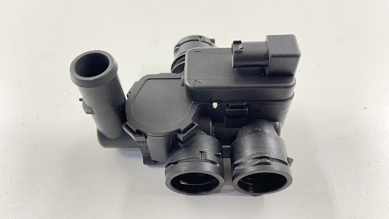 2118320584 / A2118320584 / A 211 832 05 84 0584 03-09 MERCEDES BENZ W211 E CLASS HEATER SOLENOID VALVE CONTROL BLOCK OEM