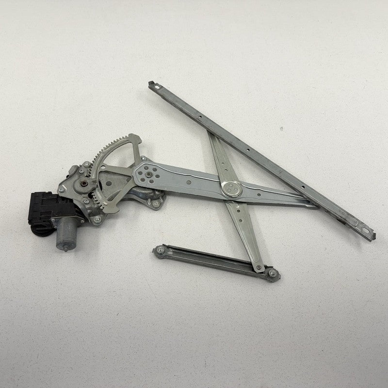 21-26 Lexus IS300 IS350 IS500 Right Front Door Glass Window Regulator 