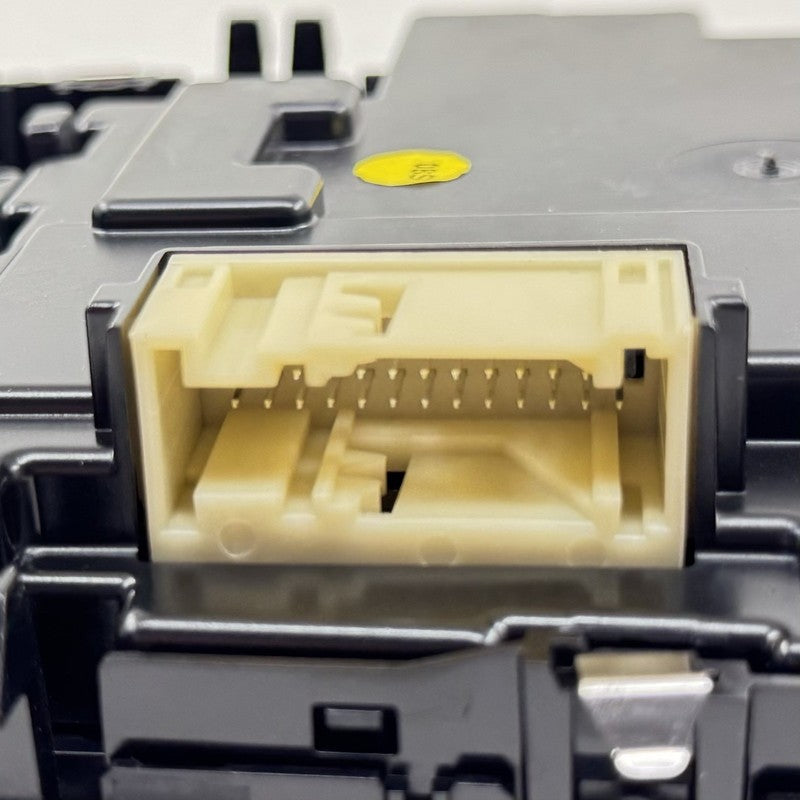 5H0-959-561-BM / 5H0.959.561.BM / 5H0 959 561 BM / 5H0959561BM 22-25 VOLKSWAGEN GOLF R MK8 OVERHEAD CONSOLE DOME LIGHT L