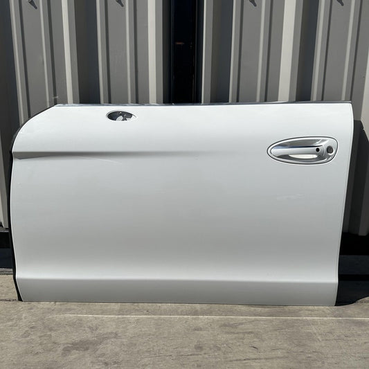 10-16 PORSCHE PANAMERA DRIVER LEFT FRONT DOOR SHELL WHITE OEM